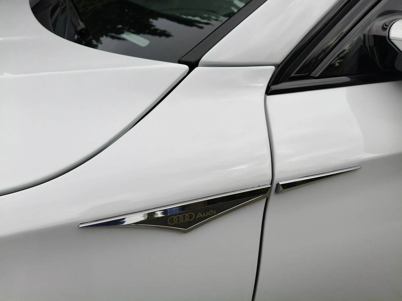 Audi A8 - Zdjęcie 16