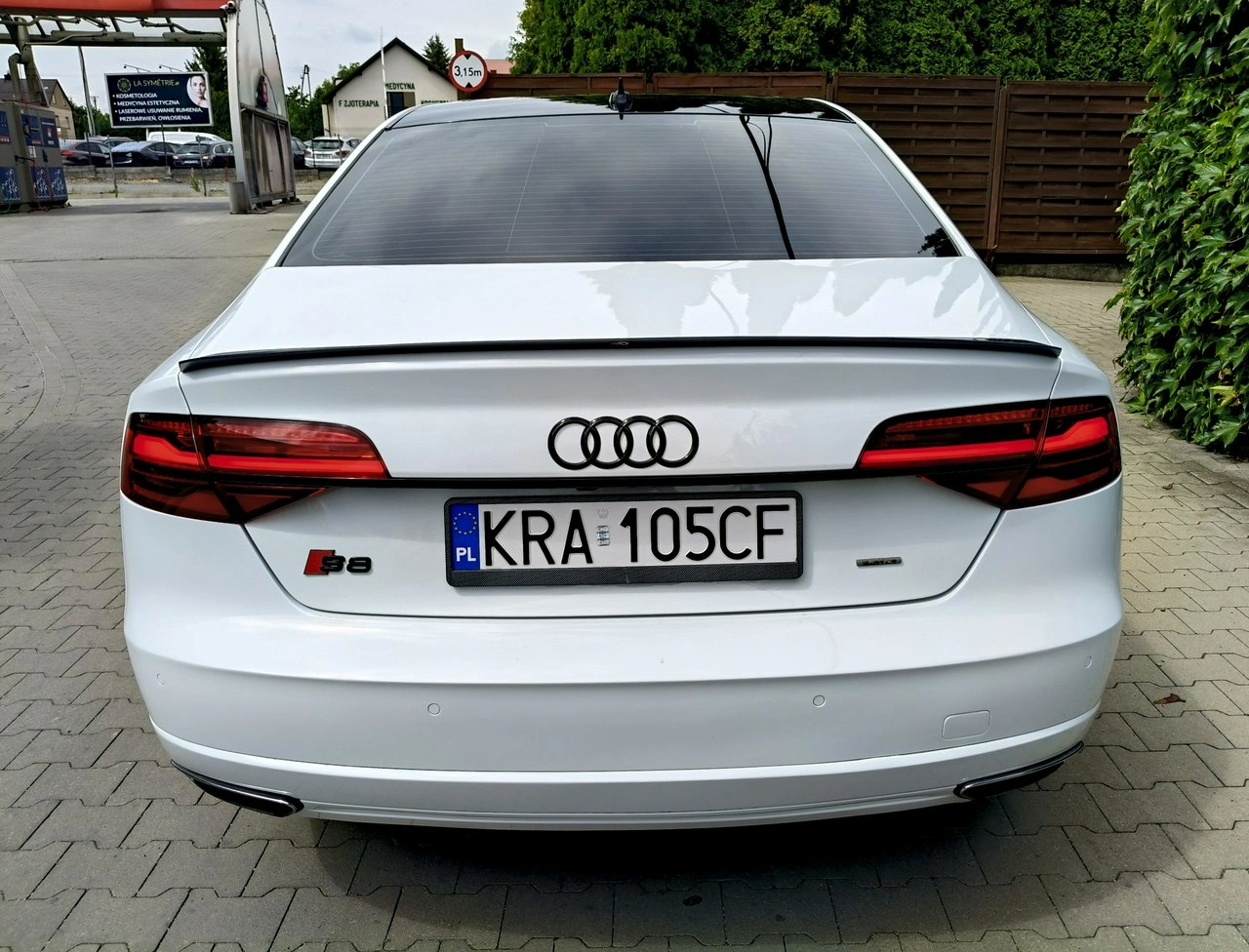 Audi A8 - Zdjęcie 1