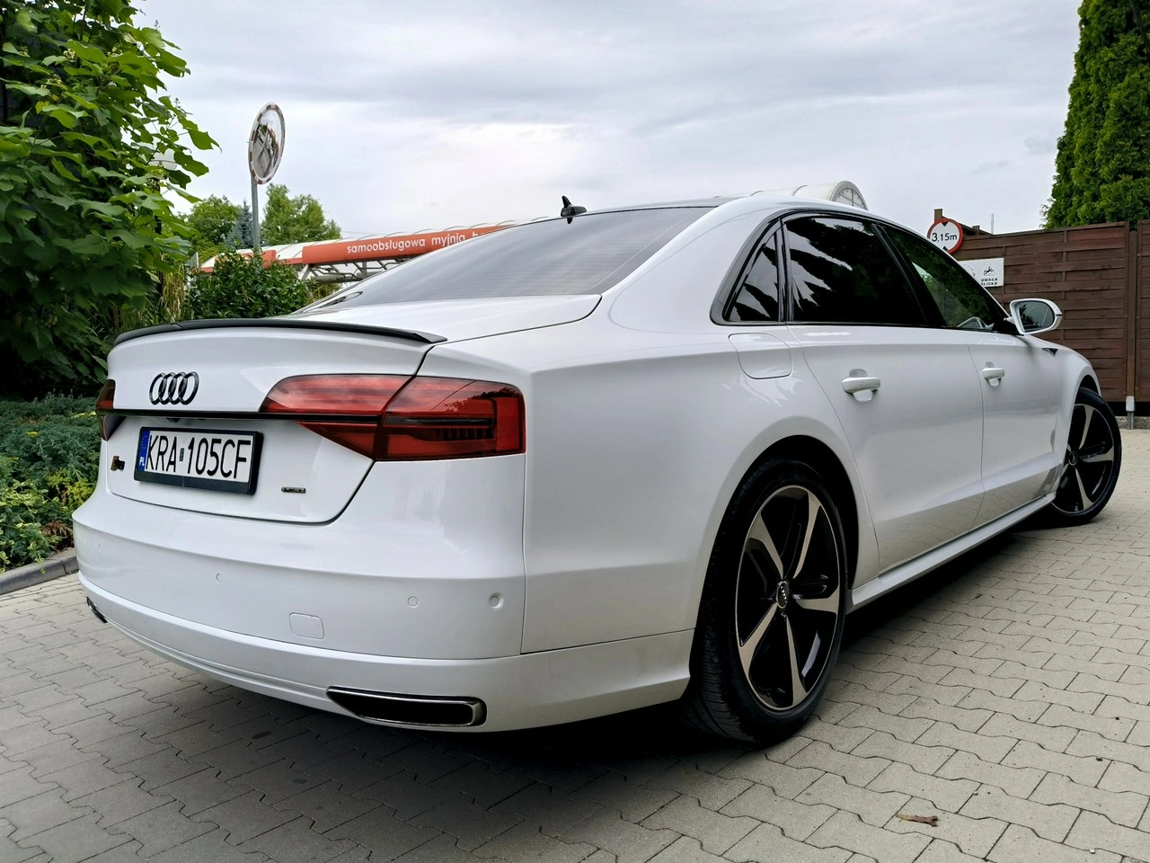 Audi A8 - Zdjęcie 3