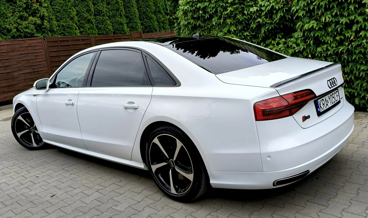 Audi A8 - Zdjęcie 4