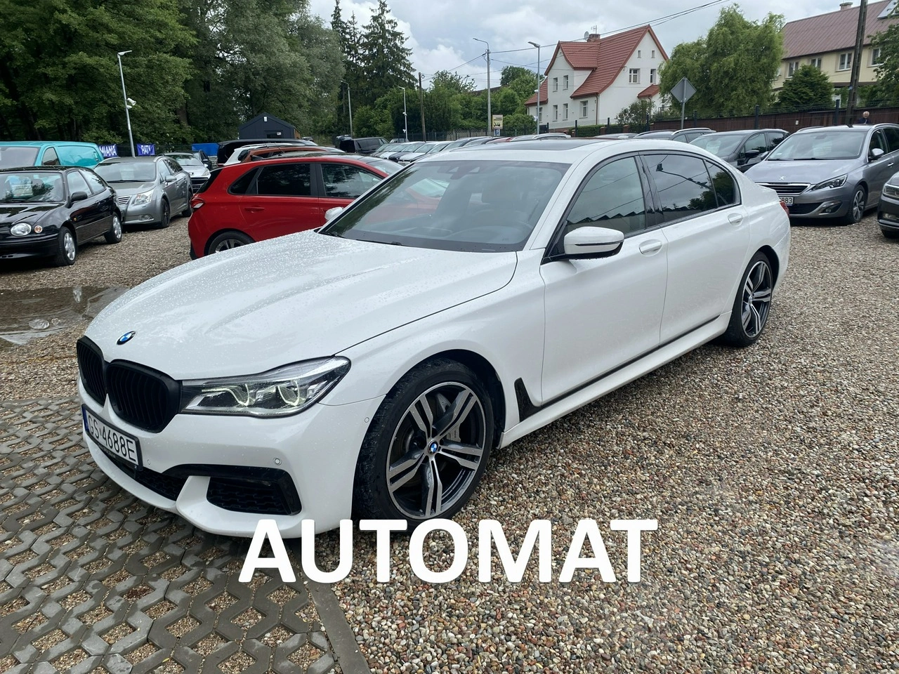 BMW 750 - Główne zdjęcie
