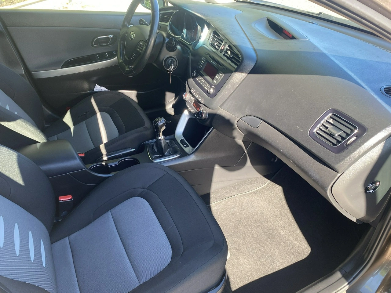 Kia Ceed - Zdjęcie 8