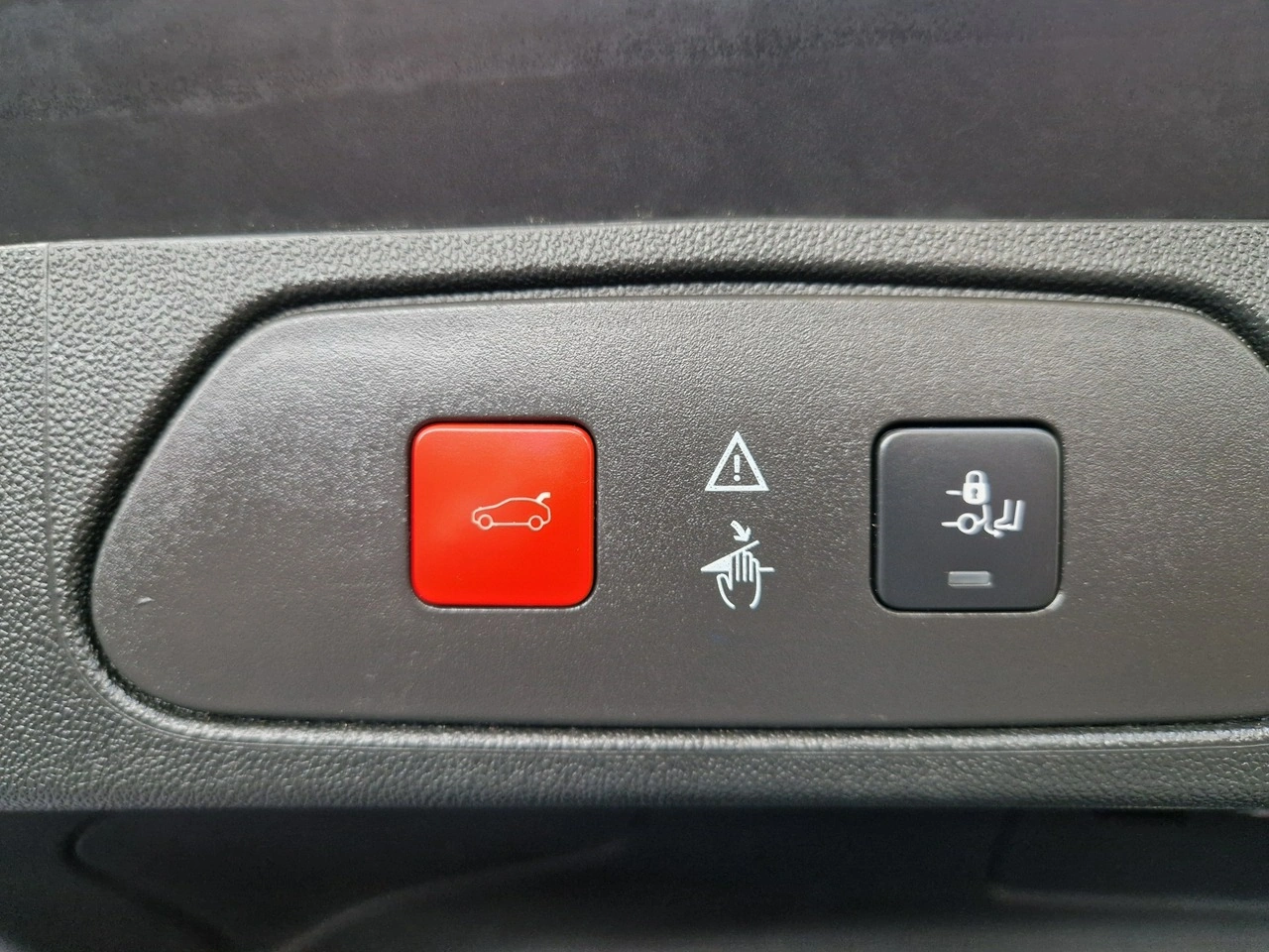 Opel Grandland X - Zdjęcie 23