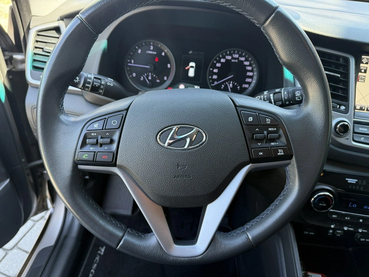 Hyundai Tucson - Zdjęcie 15