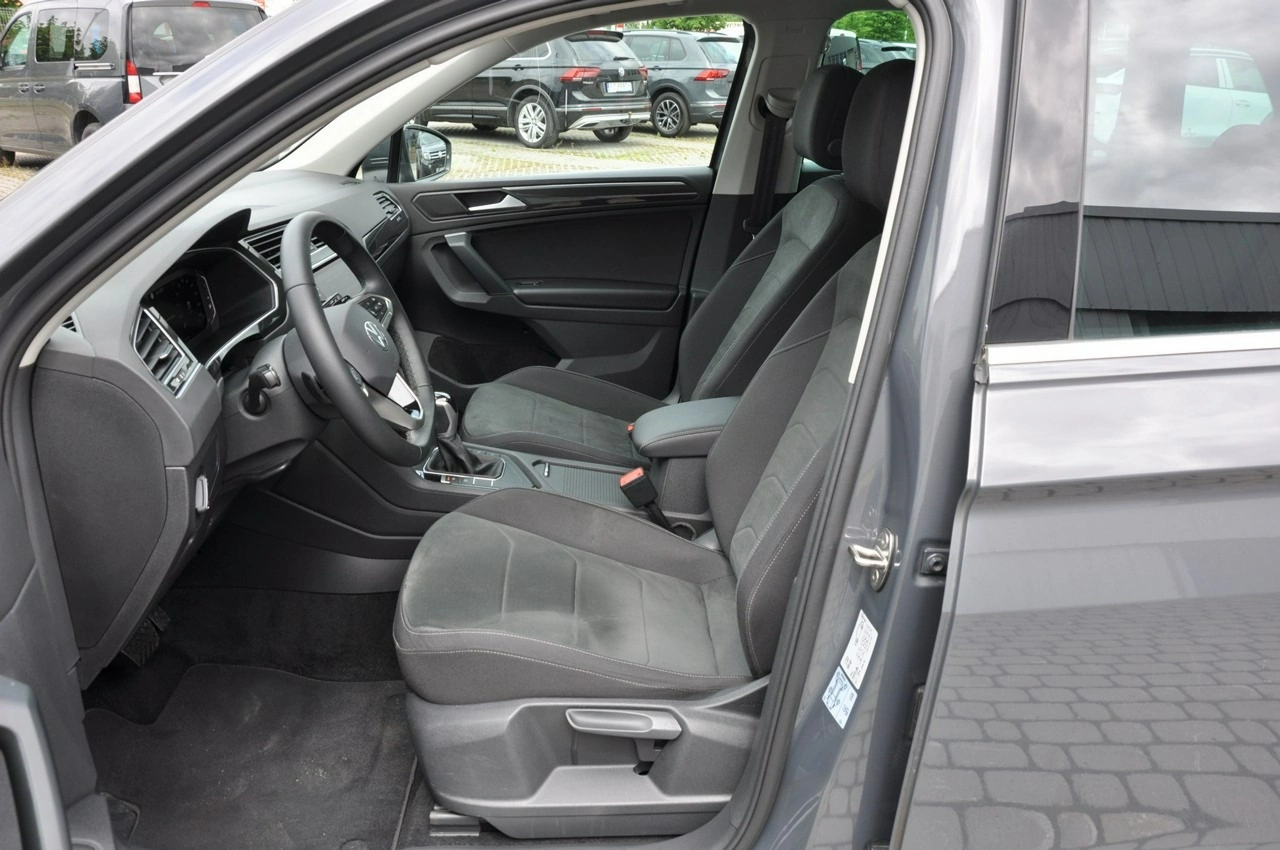 Volkswagen Tiguan - Zdjęcie 9