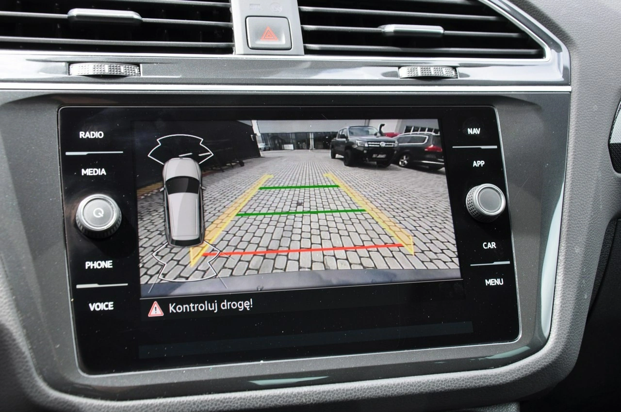 Volkswagen Tiguan - Zdjęcie 18