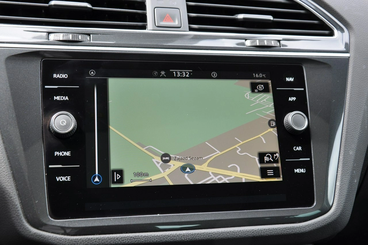 Volkswagen Tiguan - Zdjęcie 19