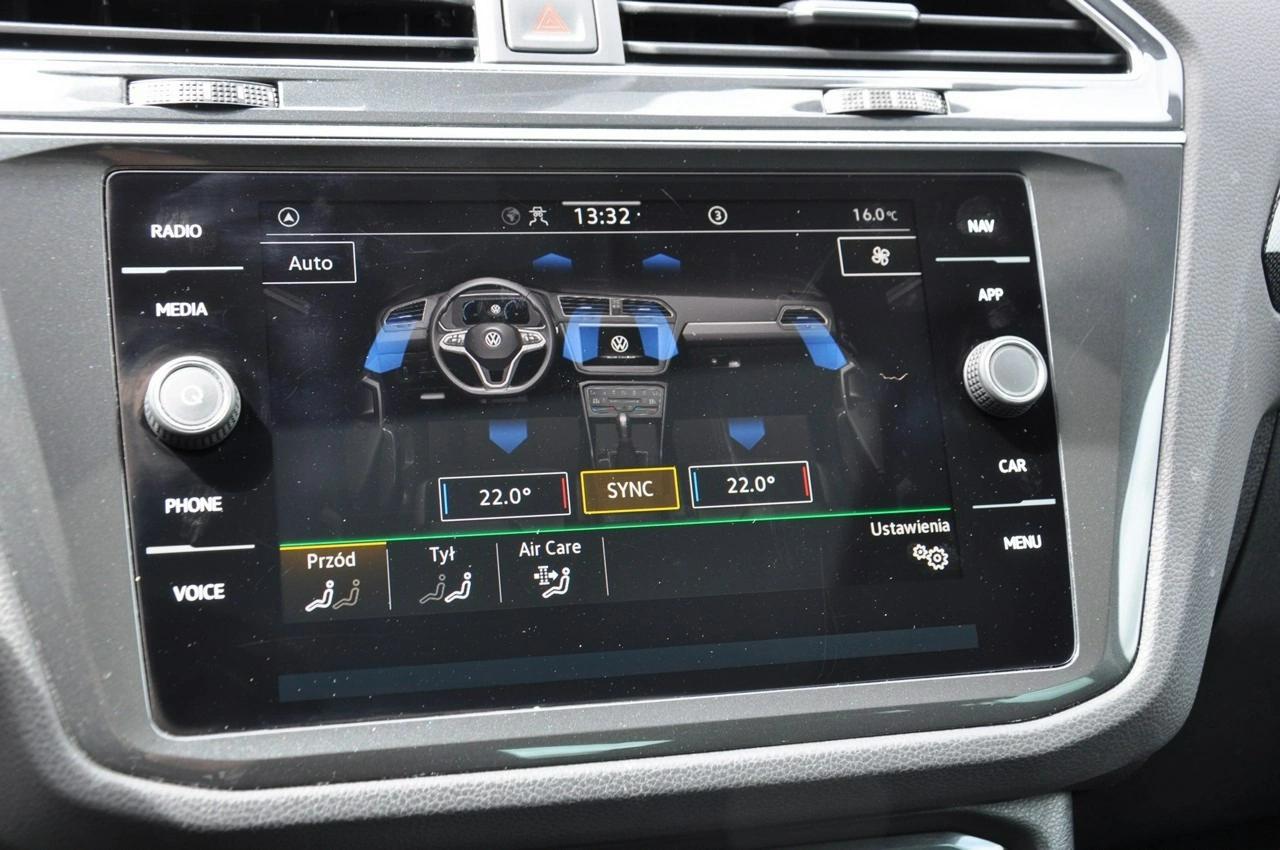 Volkswagen Tiguan - Zdjęcie 23