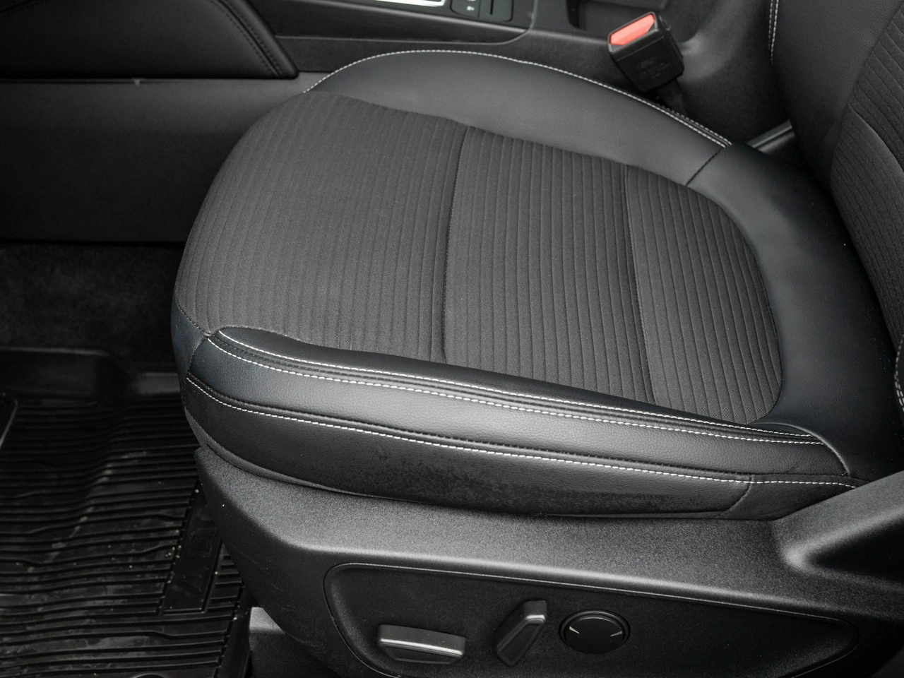 Ford Kuga - Zdjęcie 9