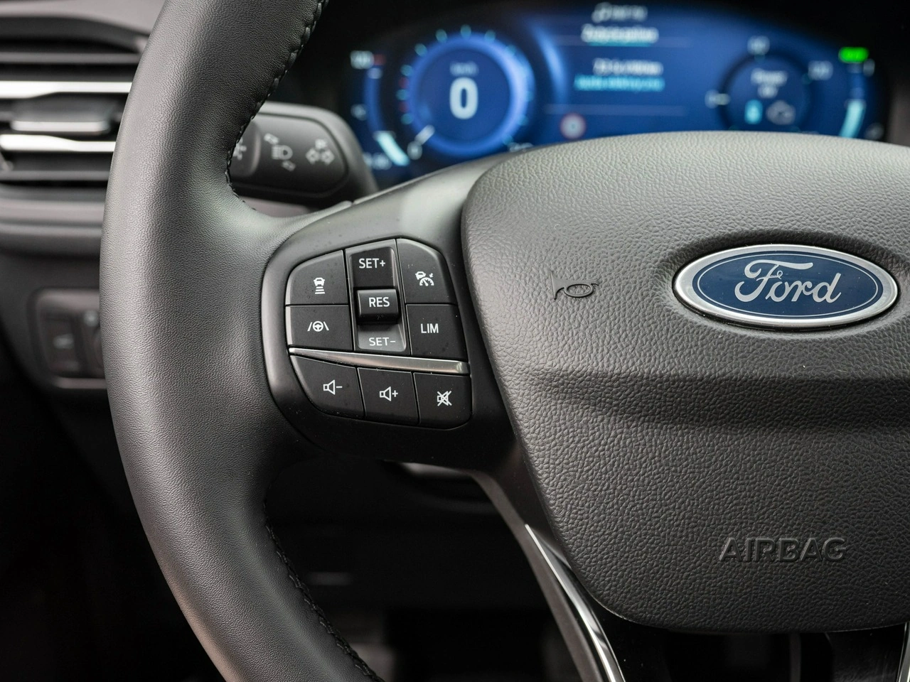 Ford Kuga - Zdjęcie 12
