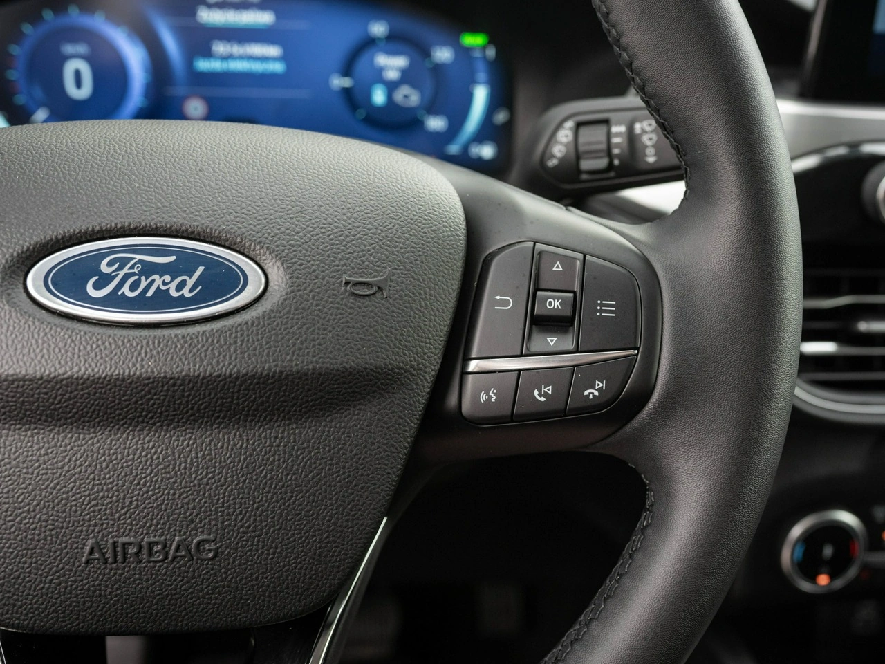 Ford Kuga - Zdjęcie 13