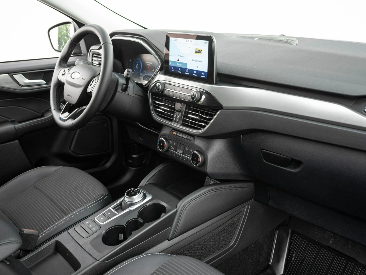 Ford Kuga - Zdjęcie 30