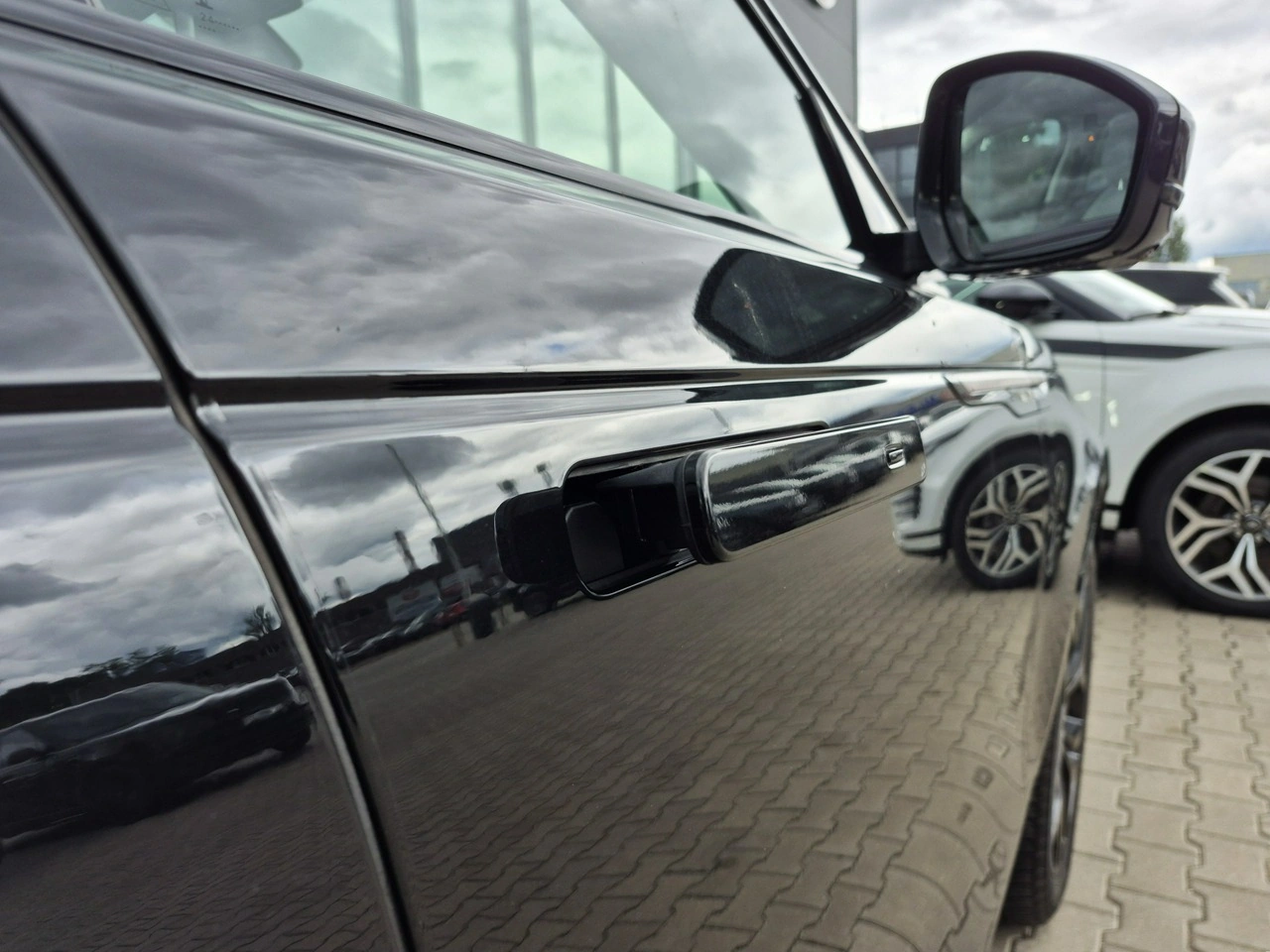 Land Rover Range Rover Velar - Zdjęcie 13