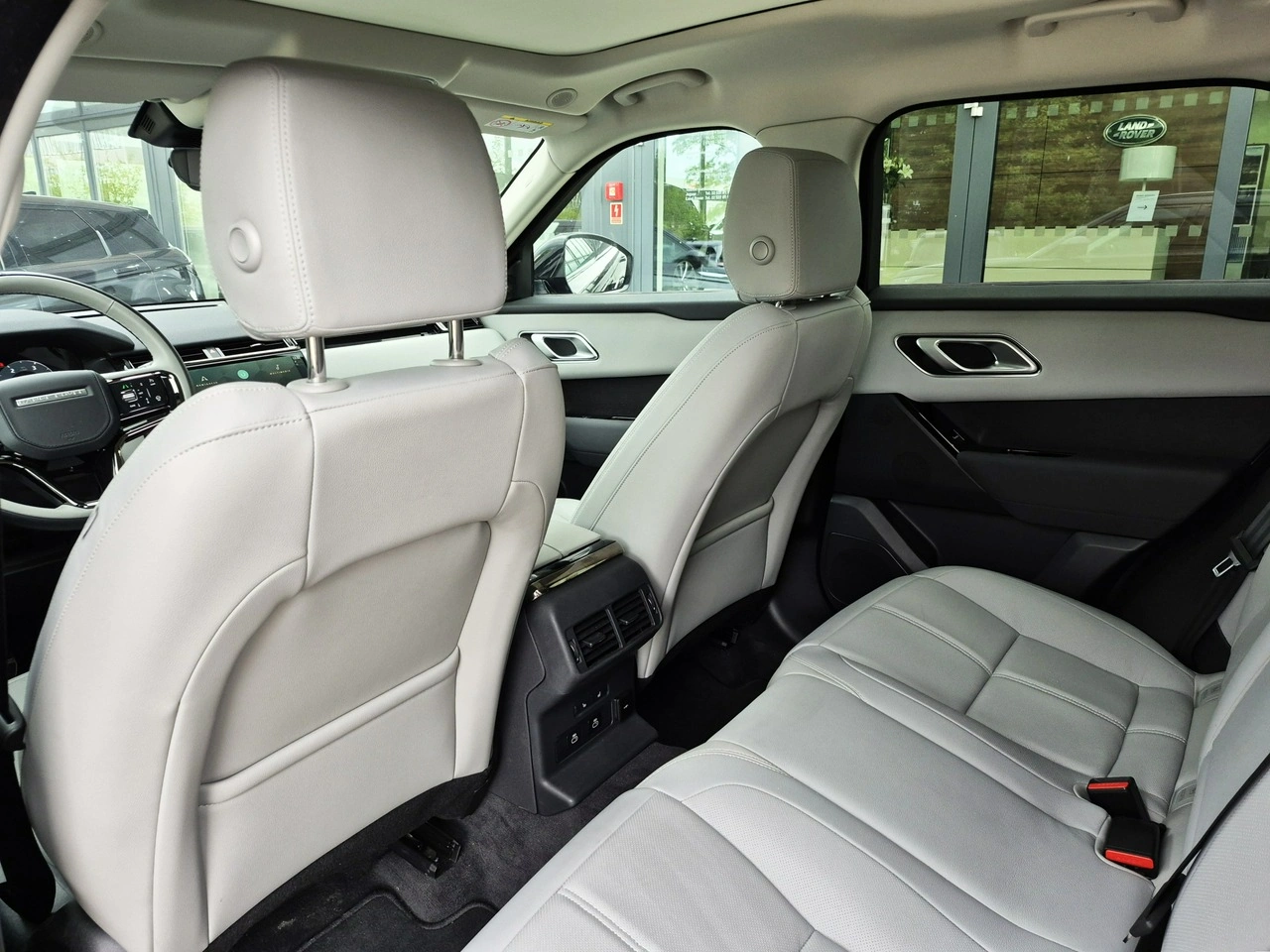 Land Rover Range Rover Velar - Zdjęcie 23