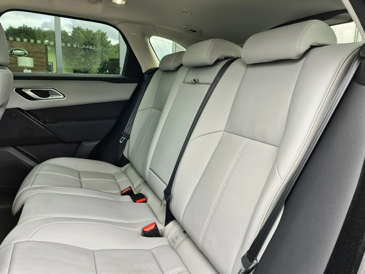 Land Rover Range Rover Velar - Zdjęcie 24