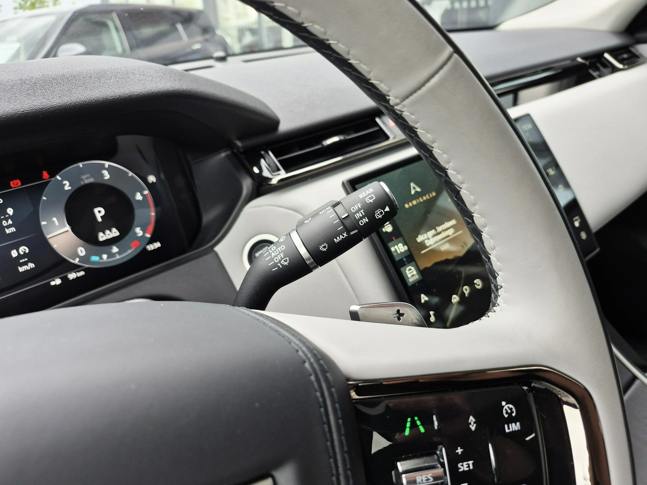 Land Rover Range Rover Velar - Zdjęcie 32