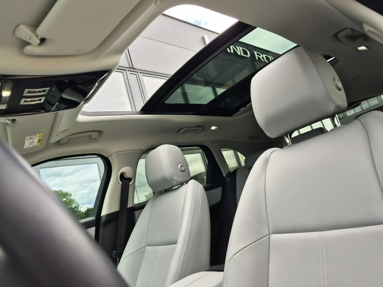 Land Rover Range Rover Velar - Zdjęcie 39