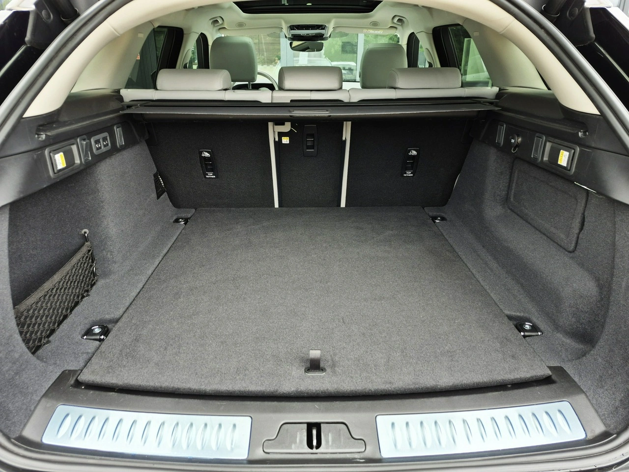 Land Rover Range Rover Velar - Zdjęcie 40
