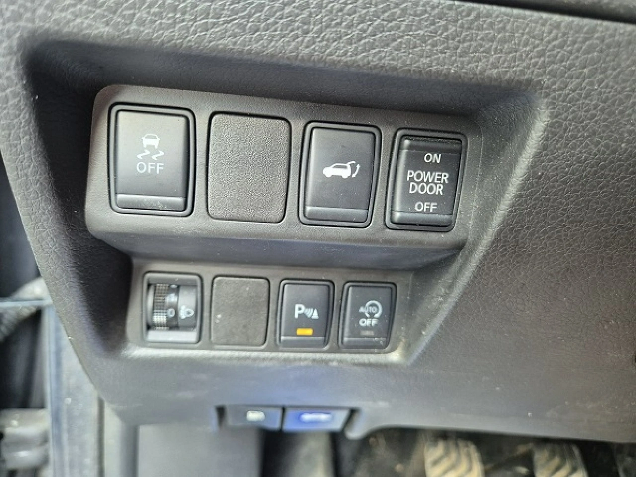 Nissan X-Trail - Zdjęcie 23