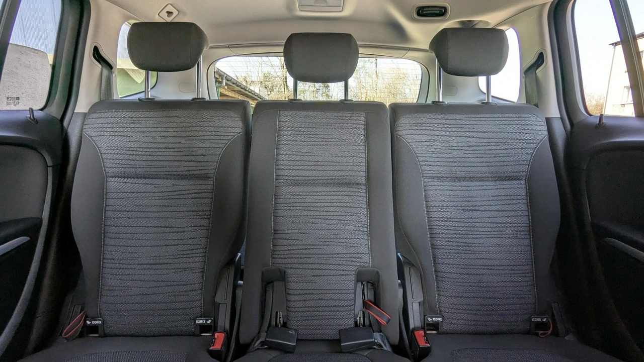 Opel Zafira - Zdjęcie 14