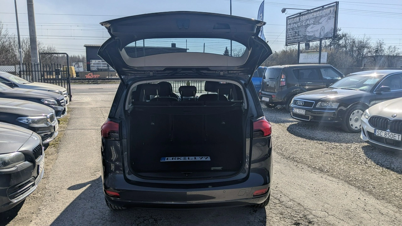 Opel Zafira - Zdjęcie 29