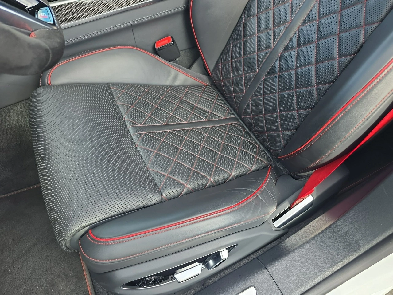 Audi S8 - Zdjęcie 11
