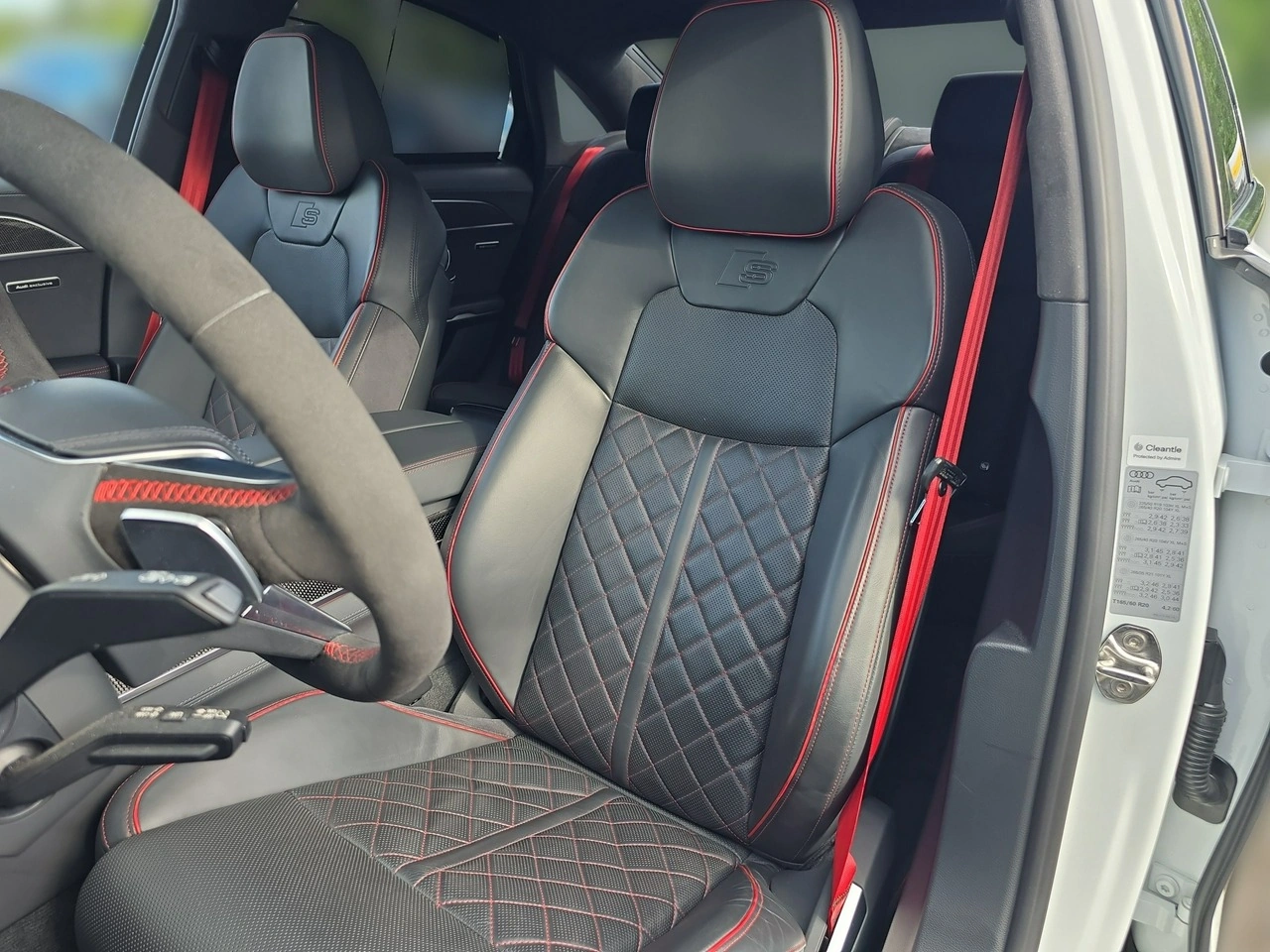 Audi S8 - Zdjęcie 17