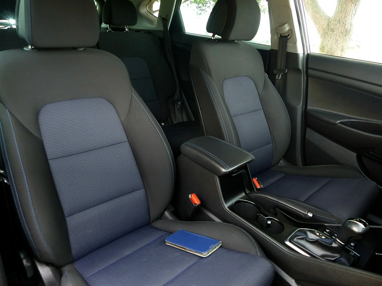 Hyundai Tucson - Zdjęcie 25