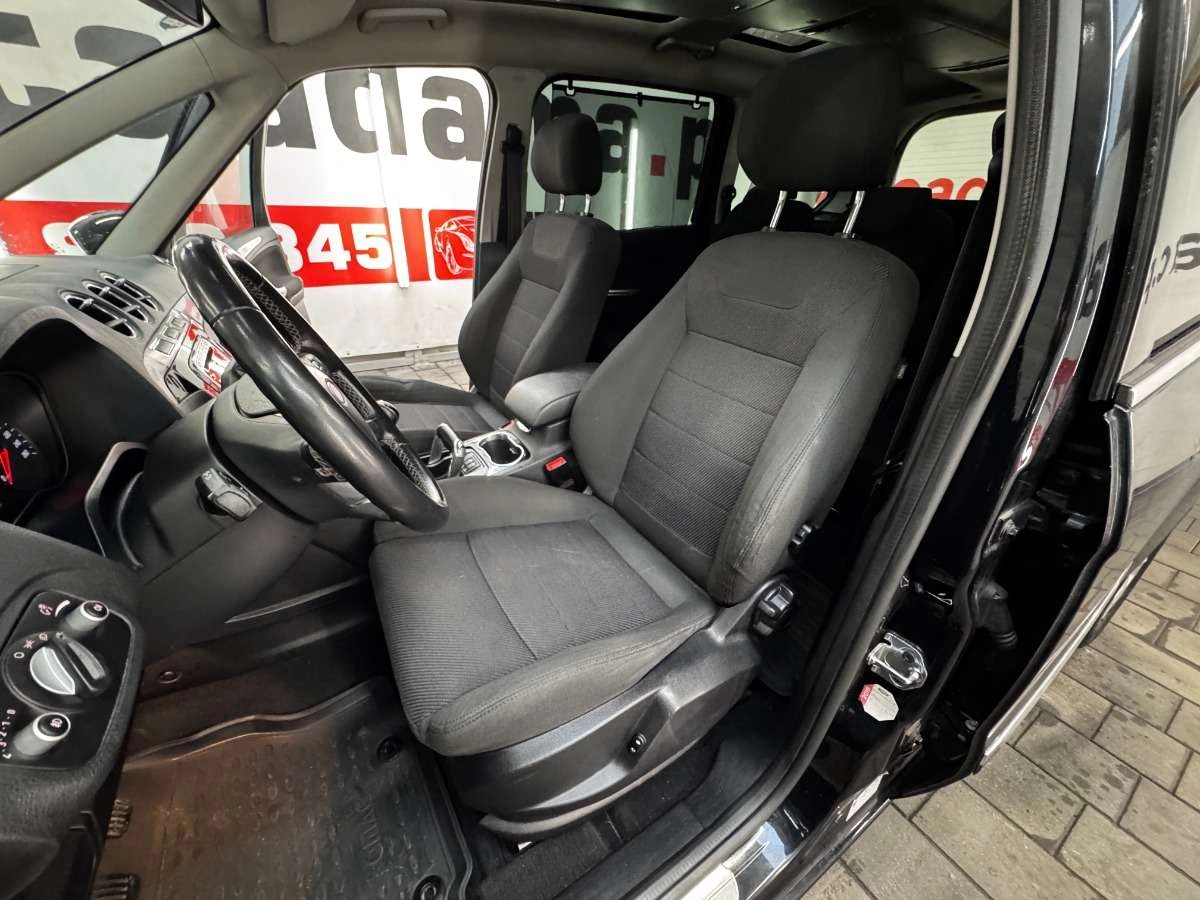 Ford Galaxy - Zdjęcie 23