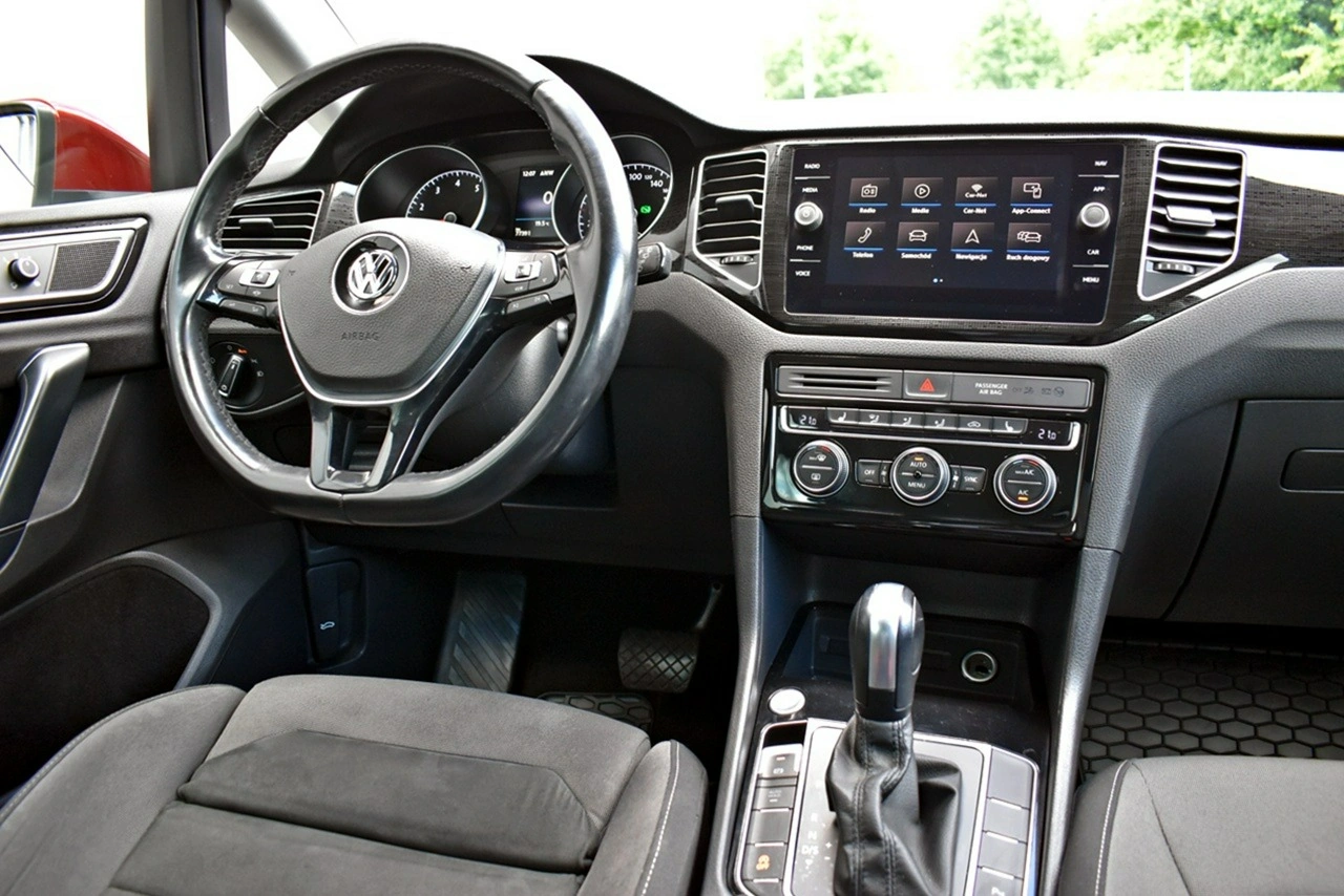 Volkswagen Golf Sportsvan - Zdjęcie 17