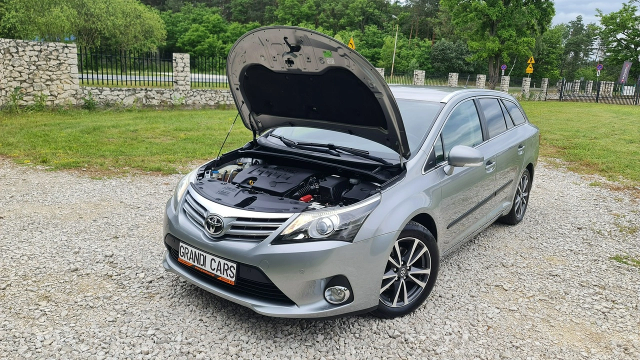 Toyota Avensis - Zdjęcie 29