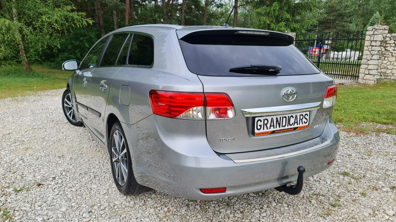 Toyota Avensis - Zdjęcie 3