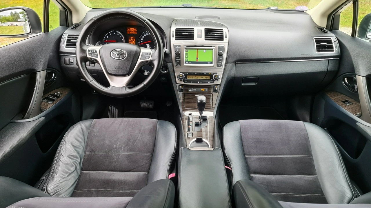 Toyota Avensis - Zdjęcie 4