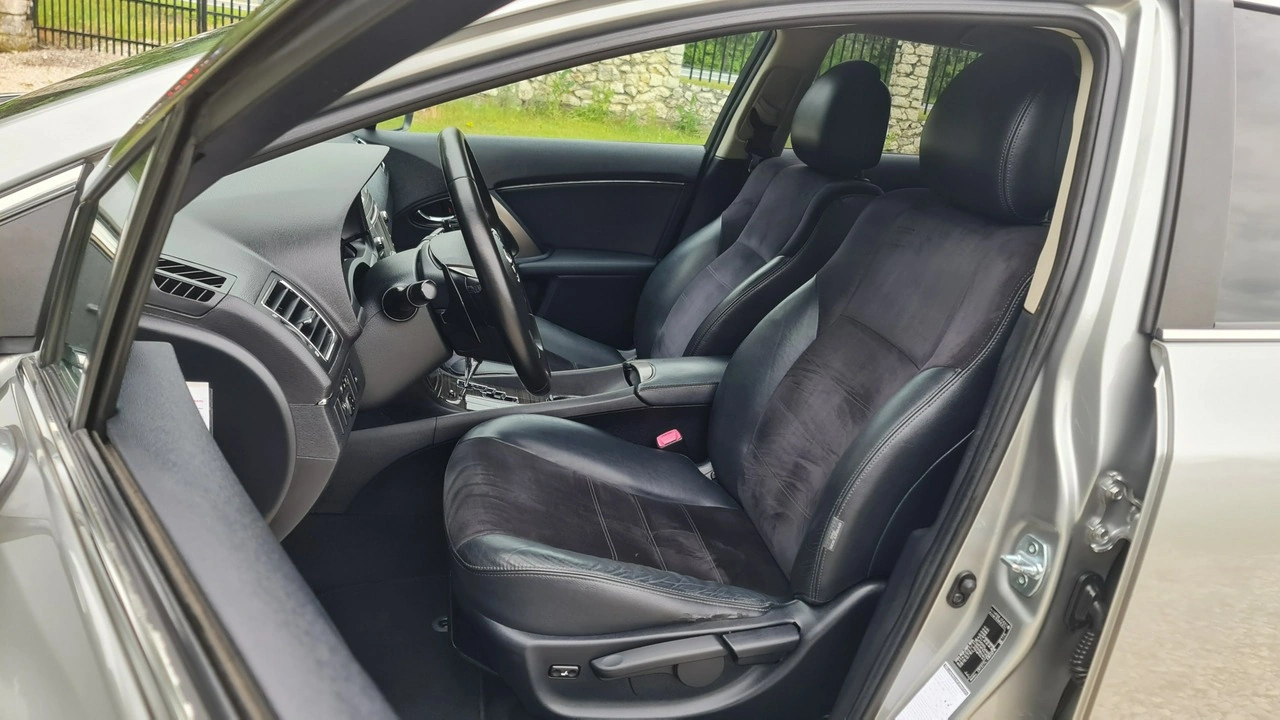 Toyota Avensis - Zdjęcie 5