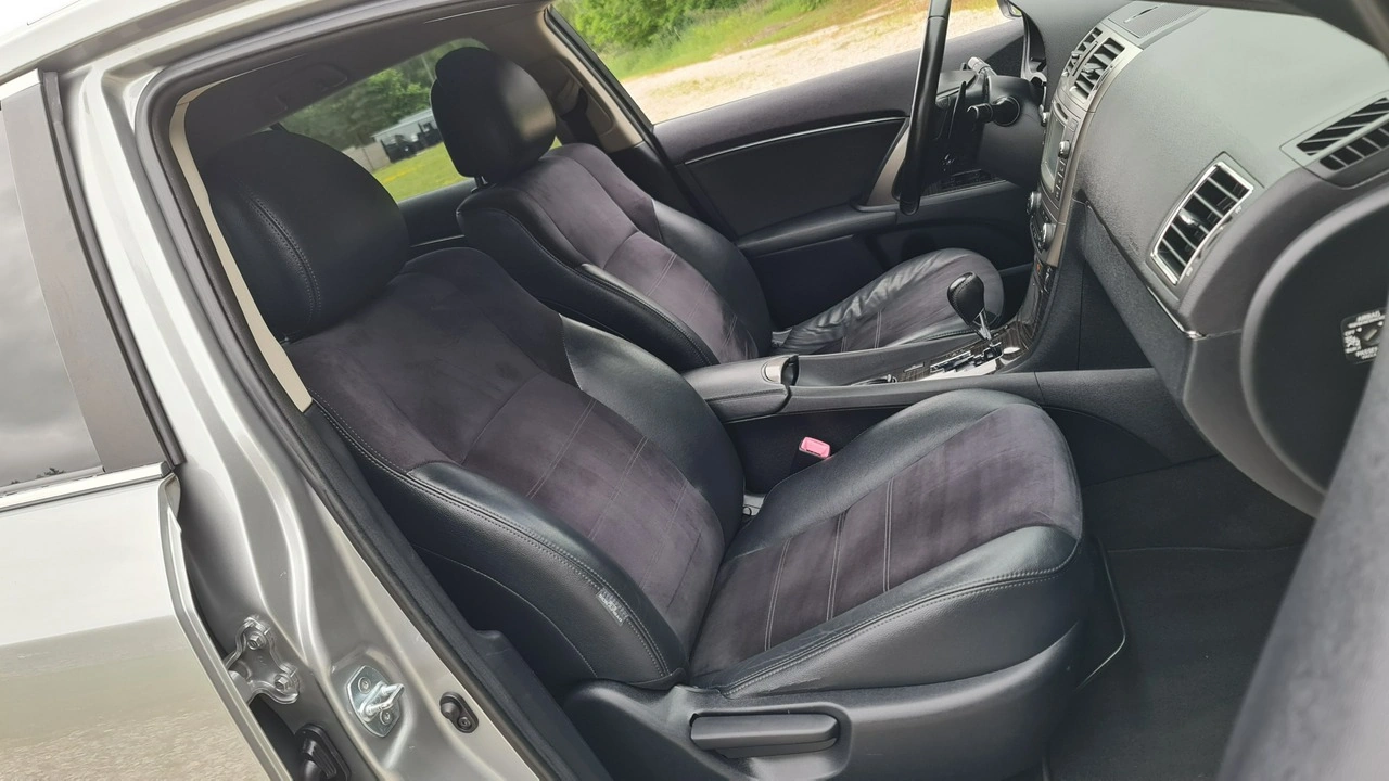 Toyota Avensis - Zdjęcie 6