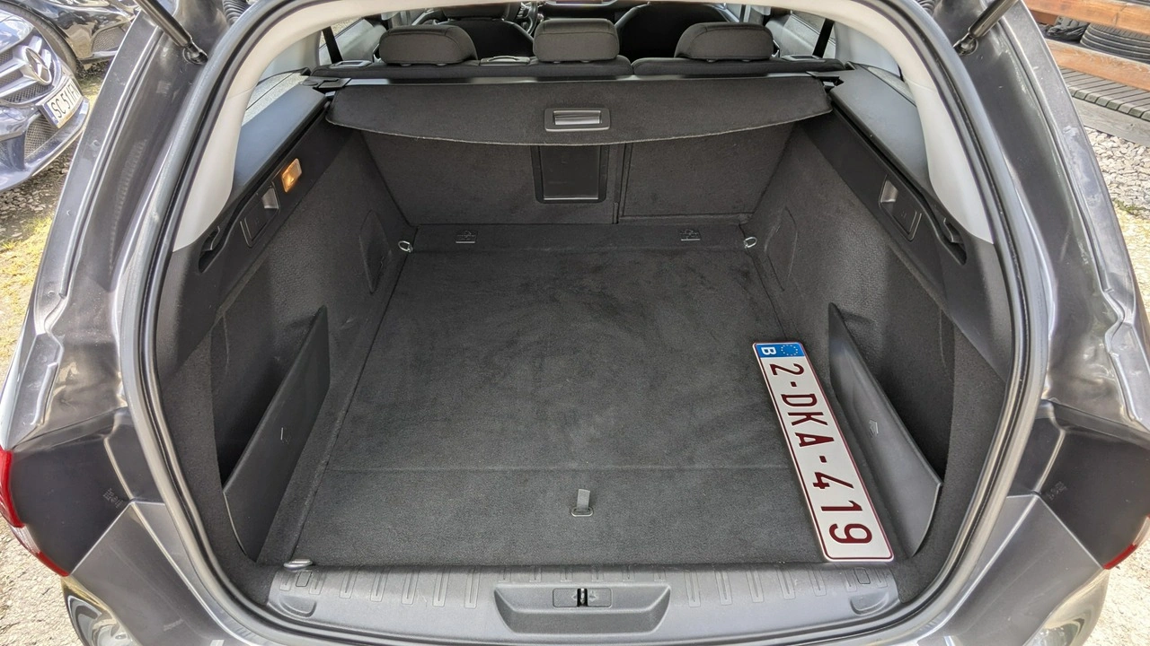 Peugeot 308 SW - Zdjęcie 40
