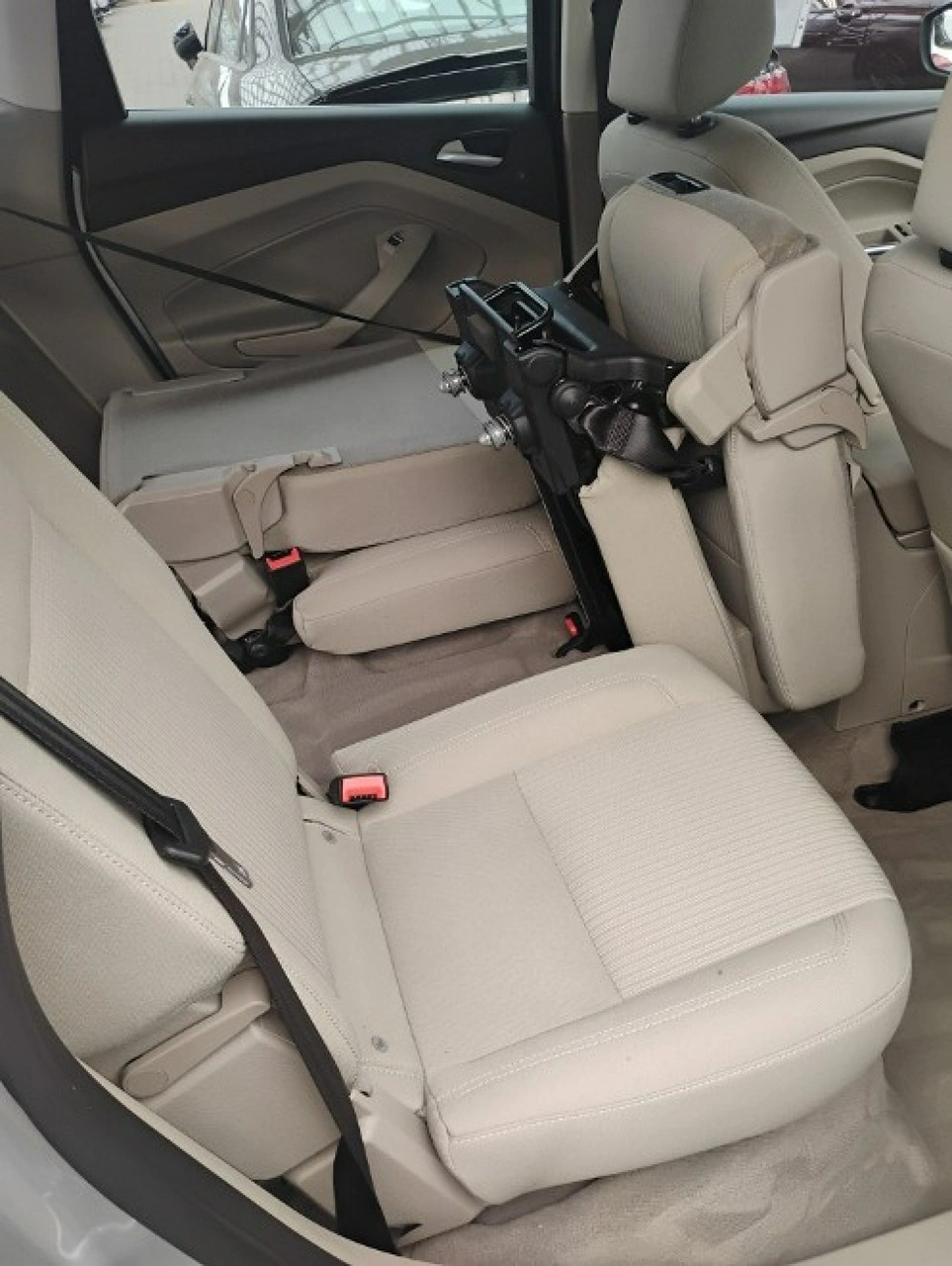 Ford C-MAX - Zdjęcie 14