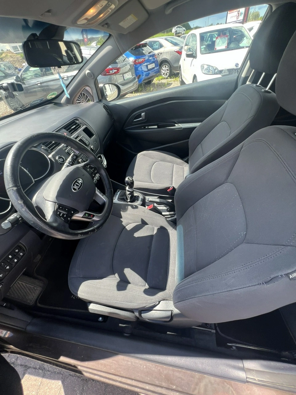 Kia Rio - Zdjęcie 9