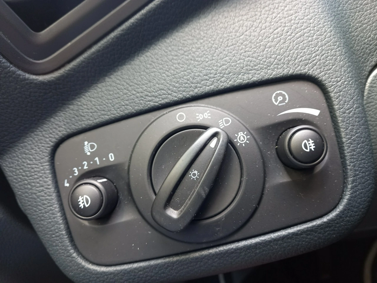 Ford C-MAX - Zdjęcie 35