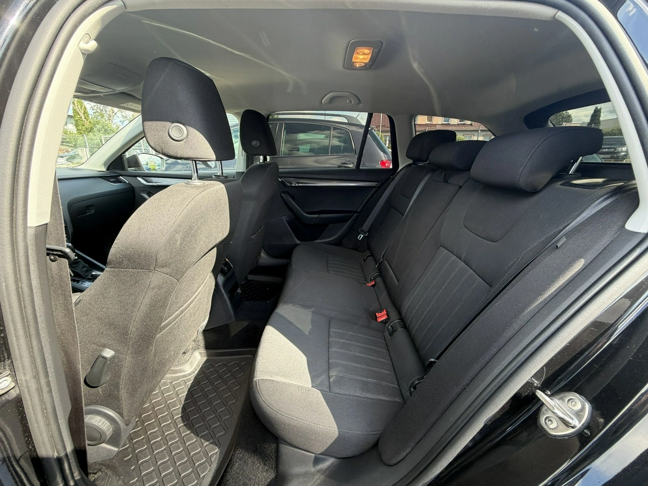 Skoda Octavia - Zdjęcie 11
