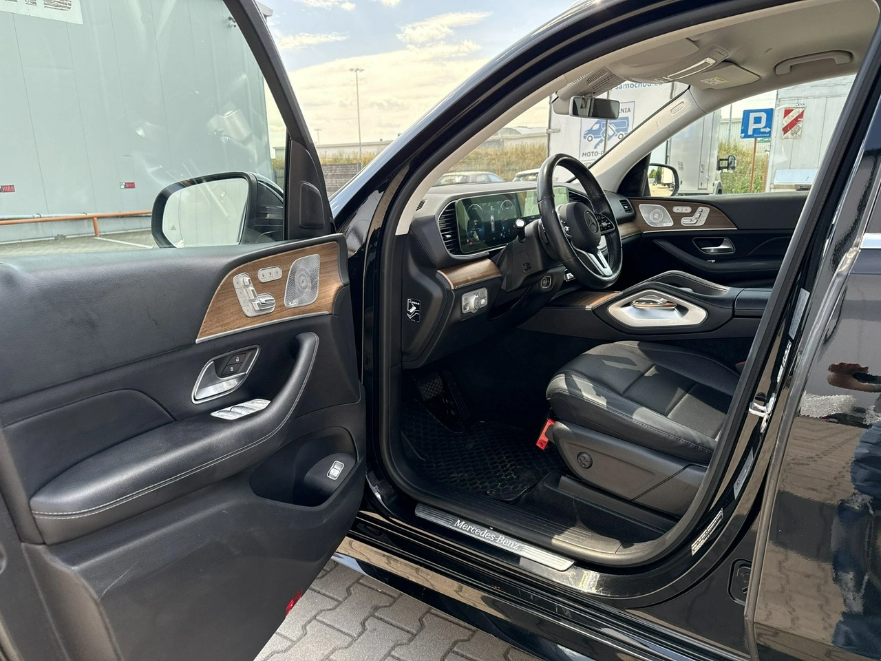Mercedes GLE 300 - Zdjęcie 9