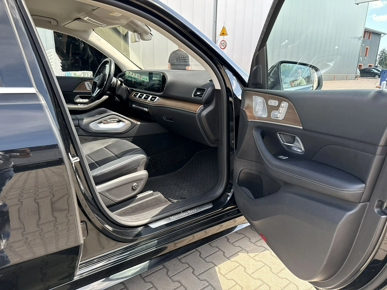 Mercedes GLE 300 - Zdjęcie 18