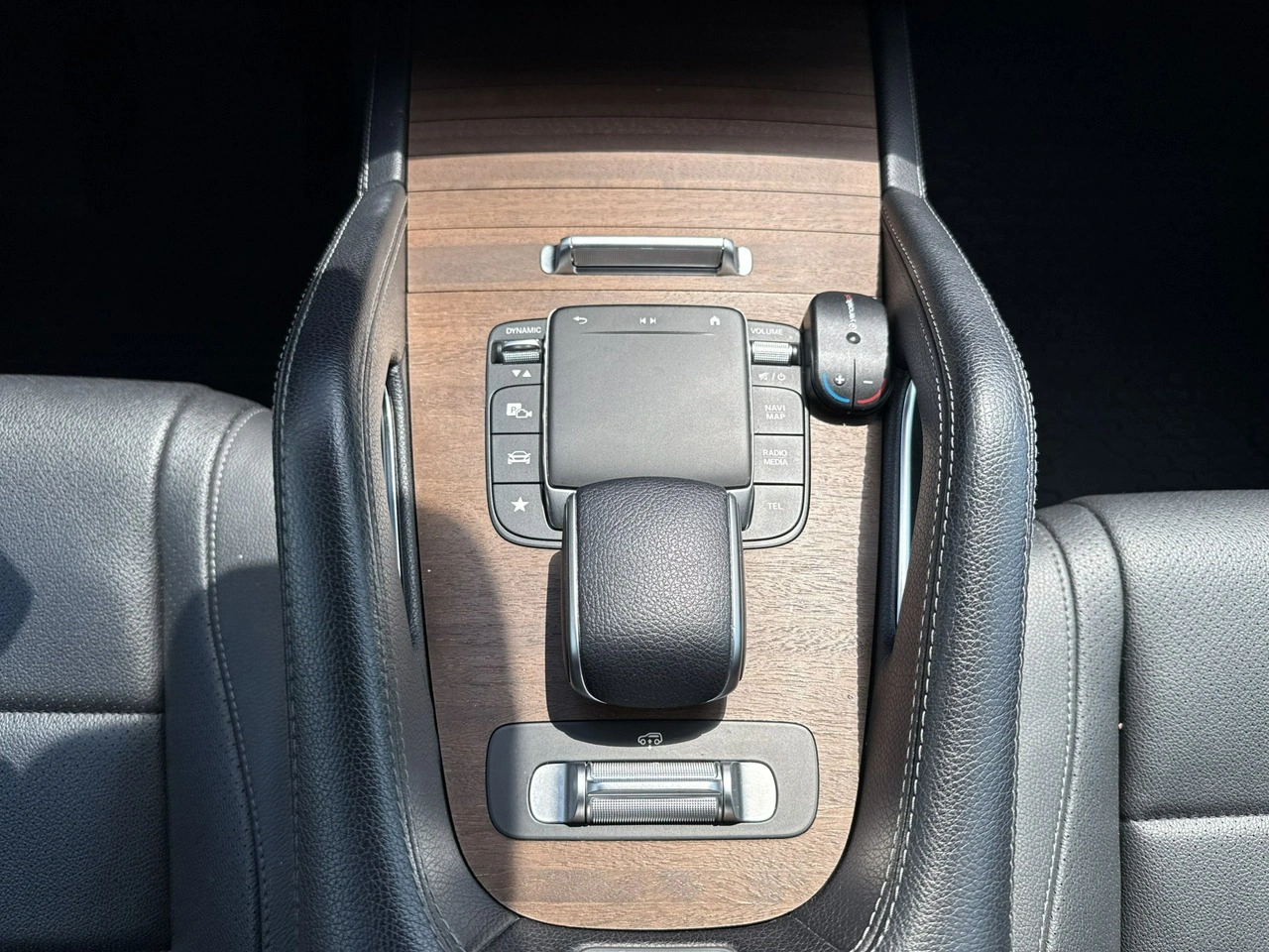 Mercedes GLE 300 - Zdjęcie 24