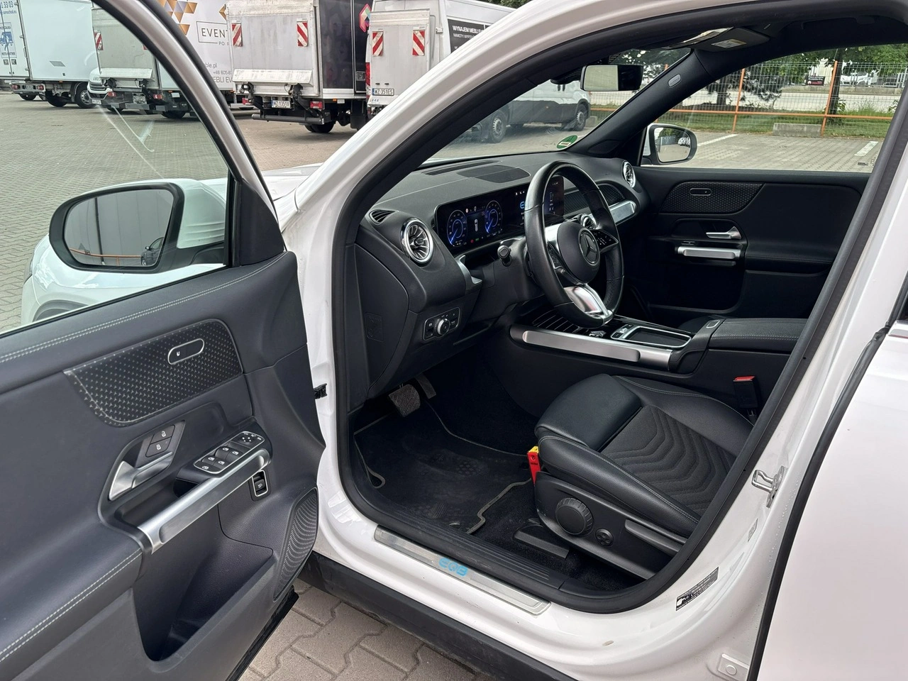 Mercedes EQB - Zdjęcie 9