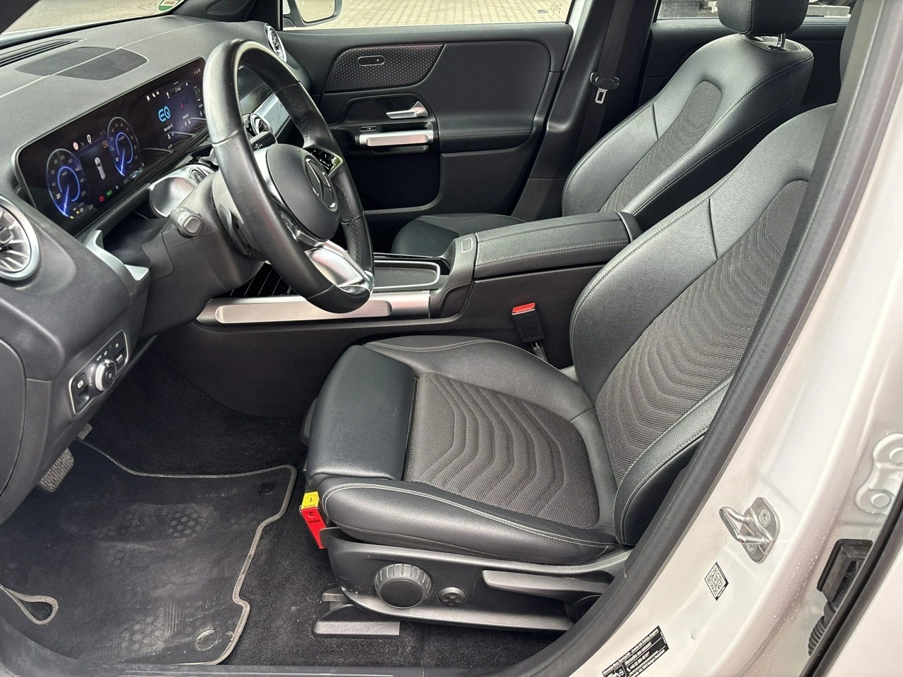 Mercedes EQB - Zdjęcie 10