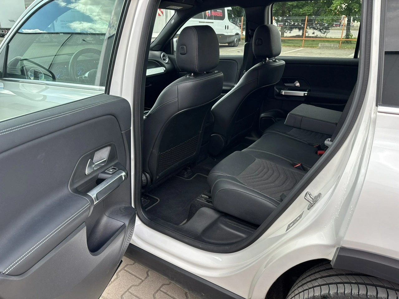 Mercedes EQB - Zdjęcie 11