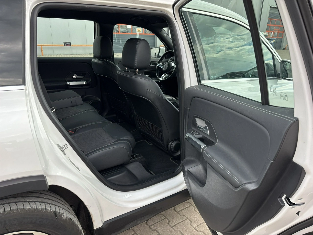 Mercedes EQB - Zdjęcie 15
