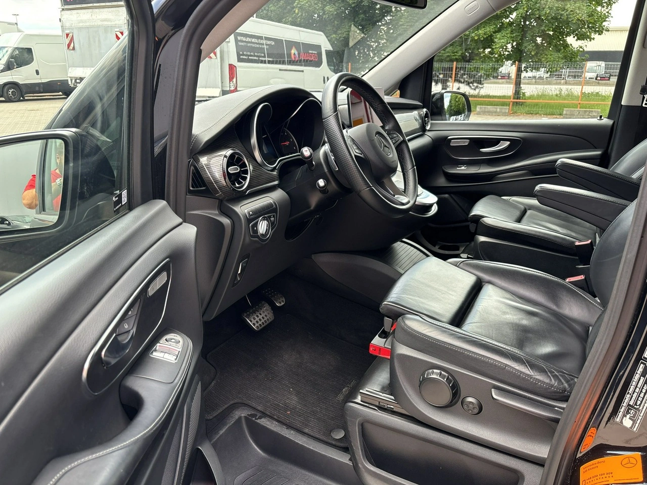 Mercedes V 220 - Zdjęcie 9