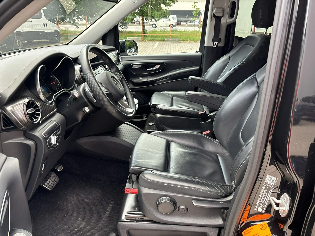 Mercedes V 220 - Zdjęcie 10