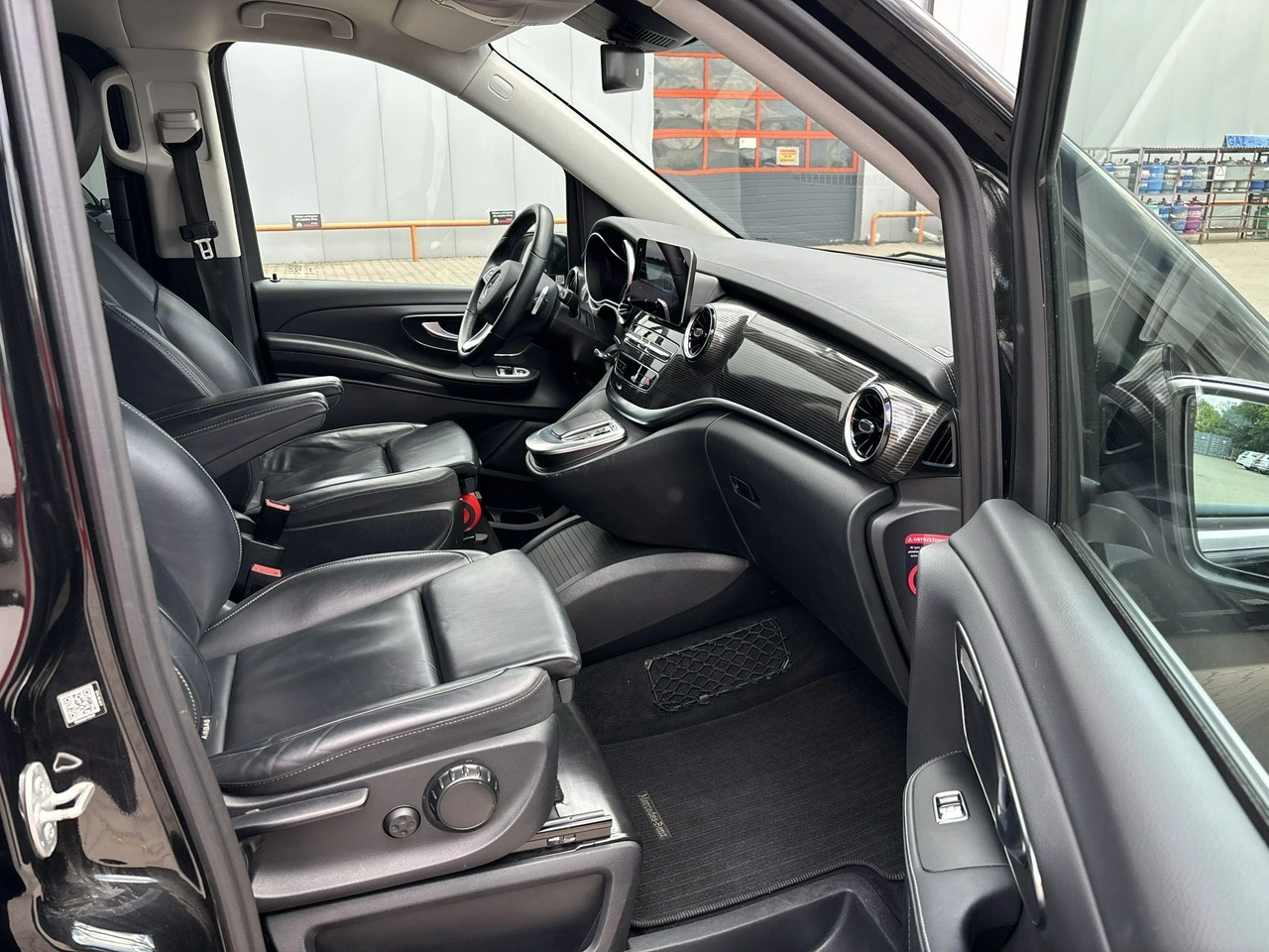 Mercedes V 220 - Zdjęcie 17